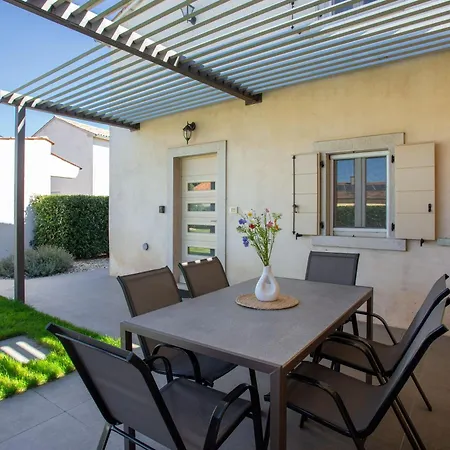 Casa Cassianus With Private Pool - Happy Casa vacanze Sveti Petar u Sumi